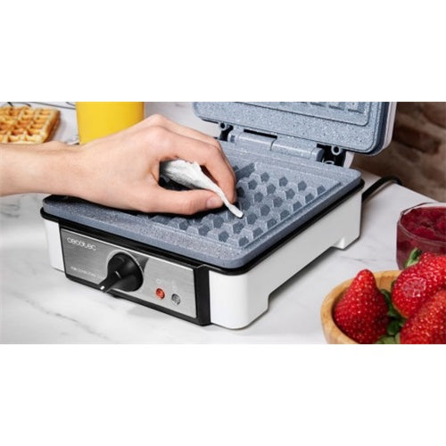 Aparat za vaflje Cecotec Fun Gofrestone (bela/črna)