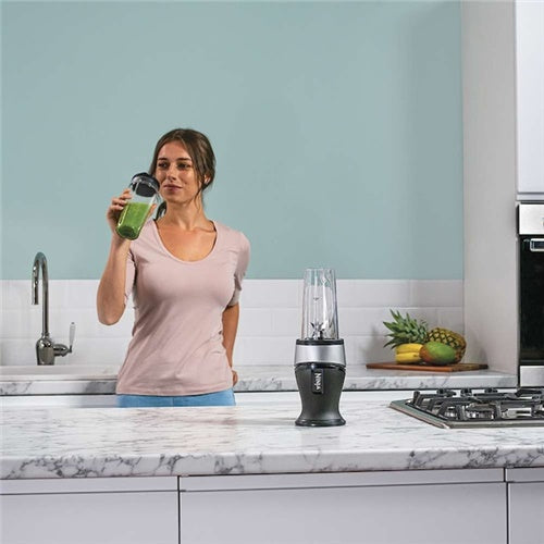 Blender za pripravo smoothijev Ninja QB3001EUS, 700 W, posoda 0,47 l, črno-srebrne barve