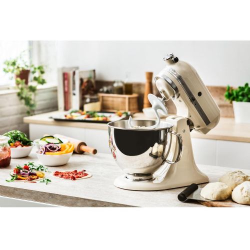 Kuhinjski robot KitchenAid 5KSM175PSEAC 300 W, 4,8 l, 10 hitrosti, planetarno mešanje, mandljeva krema