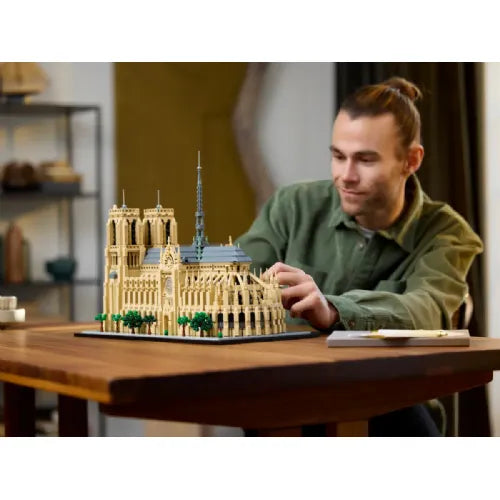 Kocke Lego Architecture: Notre-Dame v Parizu (21061)