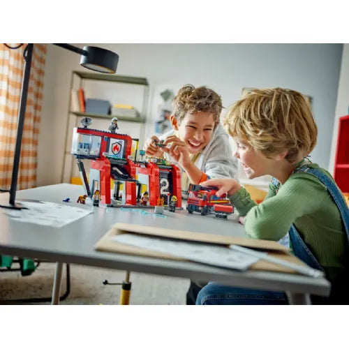 Kocke Lego® City: Gasilska postaja z gasilskim vozilom (60414)