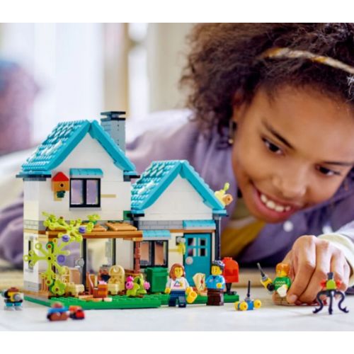 Lego® Creator: Ugodna kuća (31139)