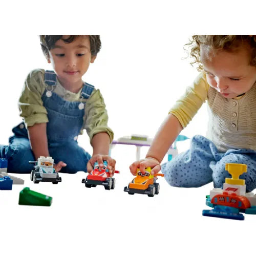 Kocke Lego Duplo: Dirkalniki in dirkalci ekipe F1® (10445)