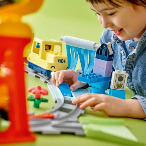 Kocke Lego Duplo: Velik interaktiven skupni vlak (10428)