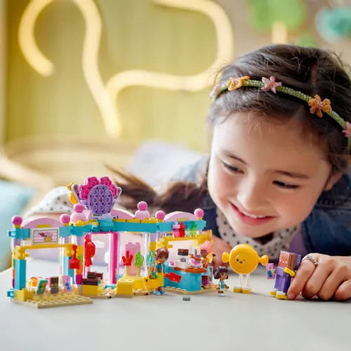 Kocke Lego Friends: Trgovina z bomboni v Heartlake Cityju (42649)