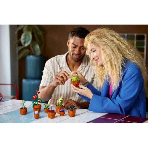 Kocke Lego® Icons™ Botanical Collection: Drobne rastline (10329)