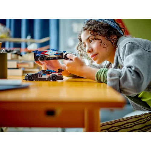 Lego® Speed Champions trkaći automobili BMW M4 GT3 i BMW M Hybrid V8 (76922)