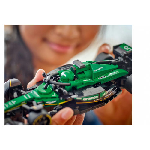Kocke Lego Speed Champions: Dirkalni avtomobil Aston Martin Aramco F1® AMR24 (77245)