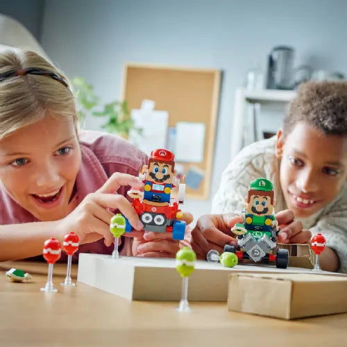 Kocke Lego Super Mario: Mario Kart™ – Baby Mario vs Baby Luigi (72034)