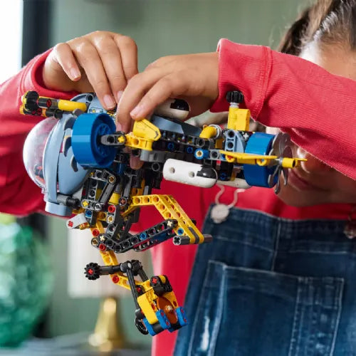 Kocke Lego Technic: Globokomorska raziskovalna podmornica (42201)