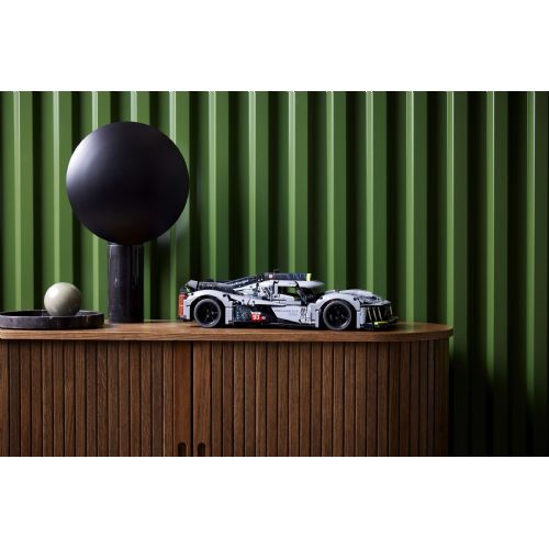 Kocke Lego® Technic™: Peugeot 9X8 24H Le Mans Hybrid Hypercar (42156)