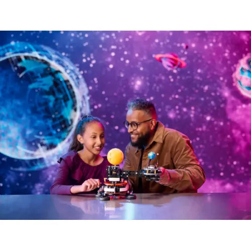 Lego® Technic: Planet Zemlja i Mjesec u orbiti (42179)