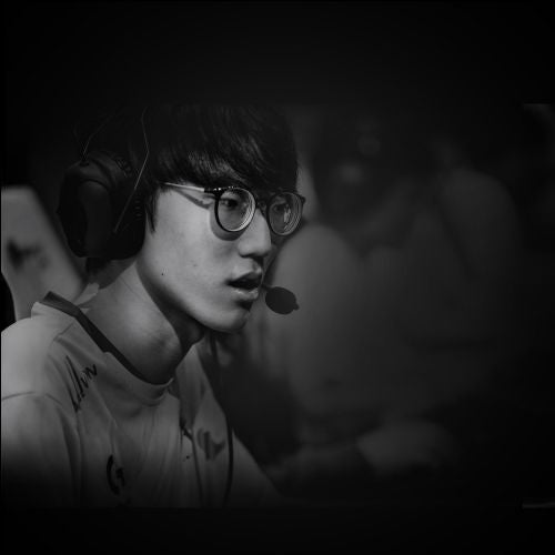 Brezžična igralna miška Logitech PRO X SUPERLIGHT LIGHTSPEED bela