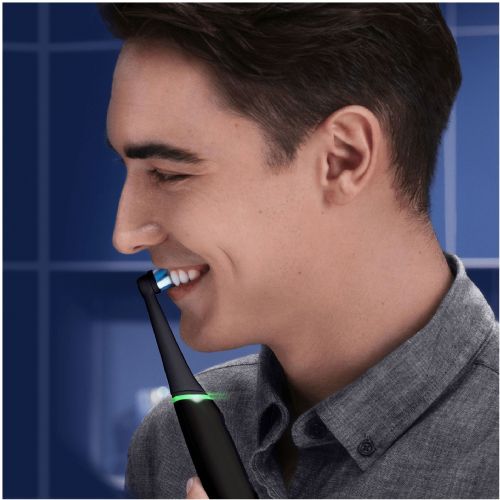 Oral-B iO Series 6s električna četkica za zube, crna