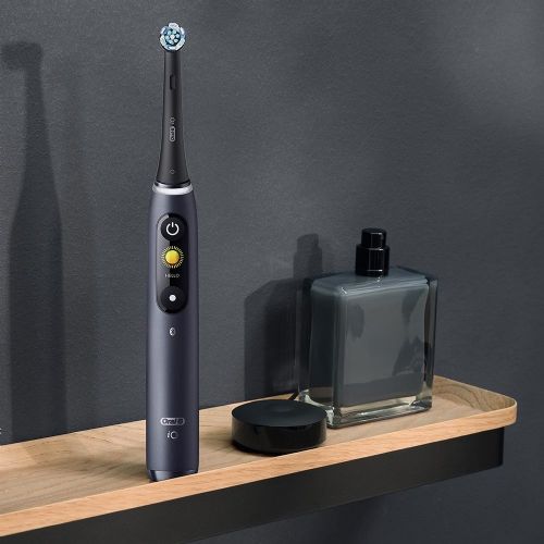 Električna zobna ščetka Oral-B iO Series 8 *črna*