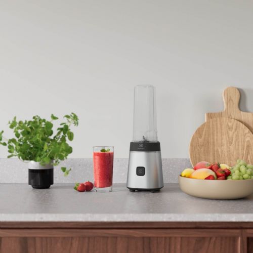 Pokončni mešalnik sport blender Electrolux E3SB1-4ST E3SB1-4ST