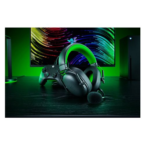 Slušalke Razer BlackShark V3 X Hyperspeed brezžične, 2,4 GHz/Bluetooth/USB, snemljiv mikrofon, 70 ur baterije, črne za Xbox