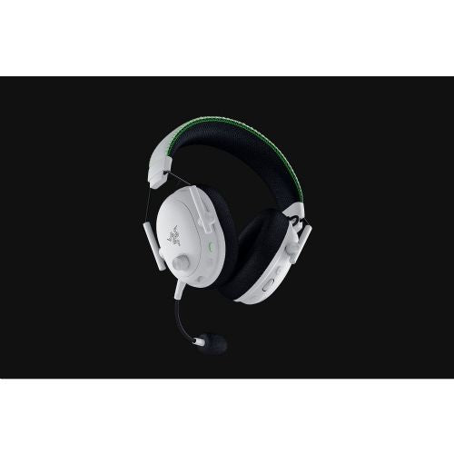 Slušalke Razer BlackShark V3 Pro bele/črne, ANC, brezžične, USB/Bluetooth/3,5 mm, do 70 ur baterije