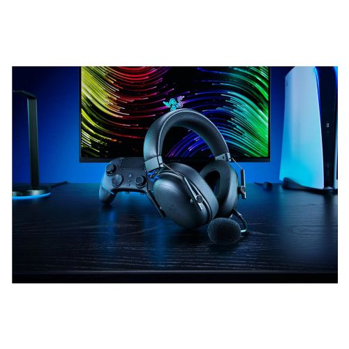 Slušalke Razer BlackShark V3 za PlayStation (črne, Triforce Titanium 50 mm, 2,4 GHz adapter, Bluetooth, snemljiv mikrofon)