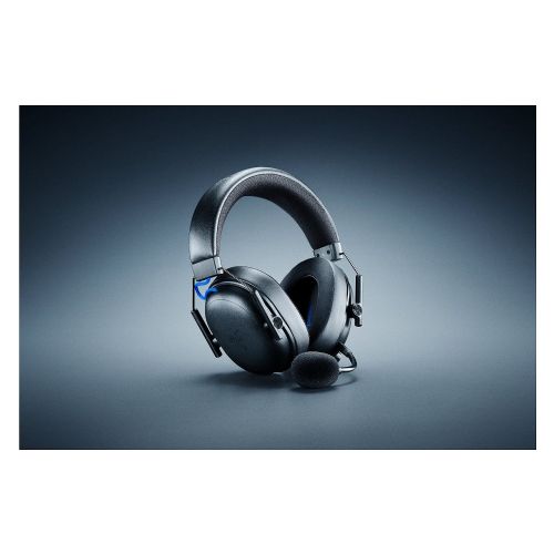 Slušalke Razer BlackShark V3 za PlayStation (črne, Triforce Titanium 50 mm, 2,4 GHz adapter, Bluetooth, snemljiv mikrofon)