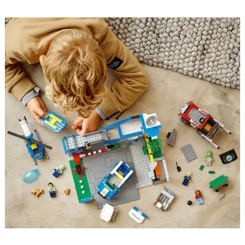 Kocke Lego® City: Policijska postaja (60316)