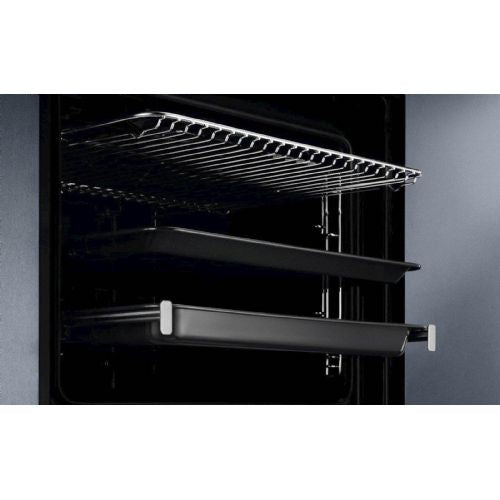 Vgradna pečica Electrolux EOF5C50BZ,  SurroundCook