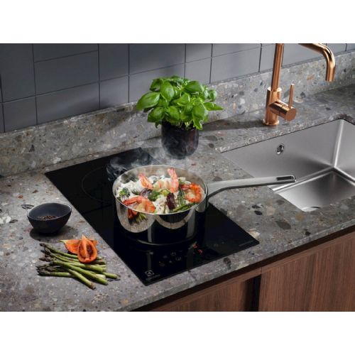 Vgradna plošča Electrolux LIT30231C, indukcija, 30 cm LIT30231C