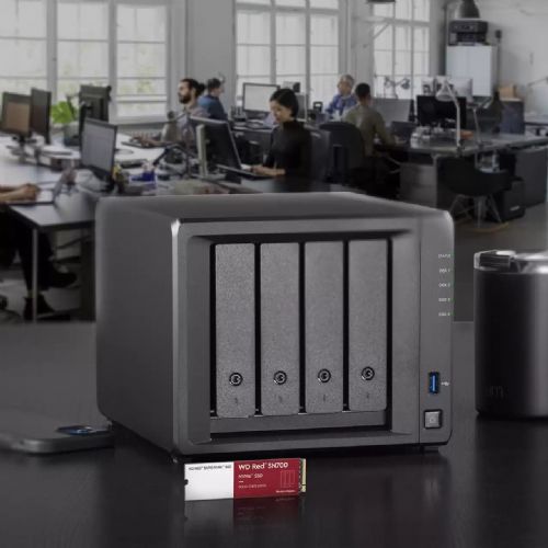 Vgradni SSD WD Red SN700 2 TB (PCIe 3.0 x4, NVMe, M.2 2280)