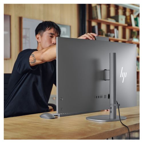 Večnamenski računalnik HP OmniStudio X 32-c1173ng CU7 256V/16GB/1TBSSD/DE/W11 Home
