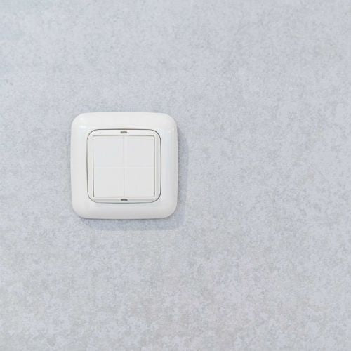 Shelly Plug &amp; Play &quot;BLU Wall&quot; Switch 4 Adapter Busch-Jaeger Weiß
